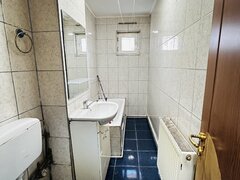 Dristor, Fizicienilor, Penny, centrala proprie